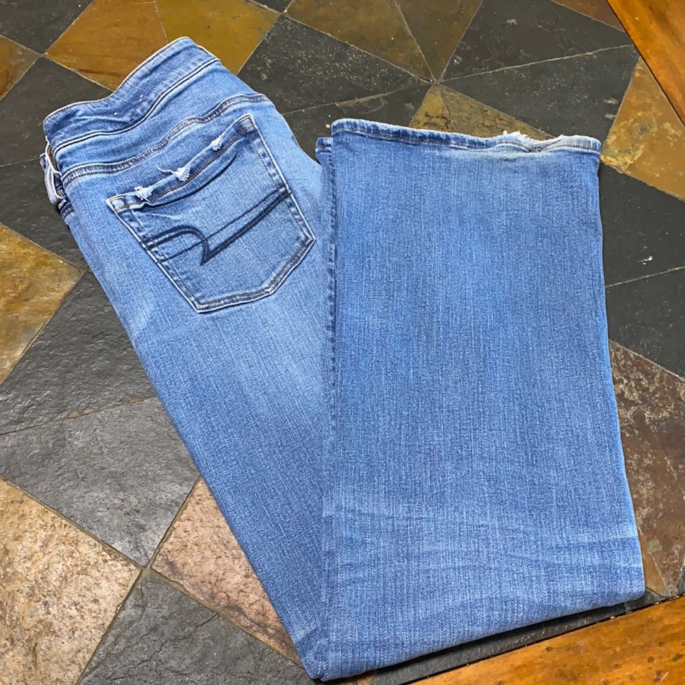 Women’s American Eagle Jeans. Great Condition